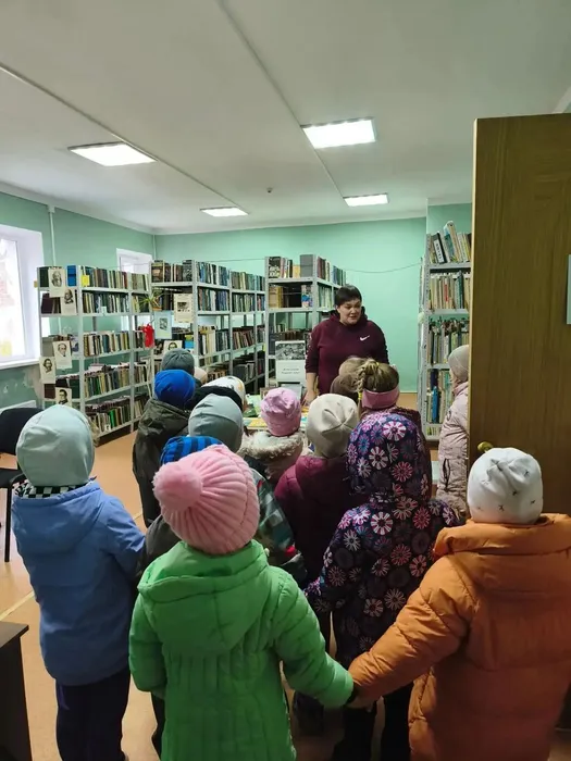 Экскурсия в Залесовскую сельскую библиотеку детского сада