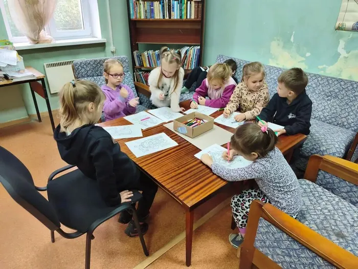 Экскурсия в Залесовскую сельскую библиотеку детского сада